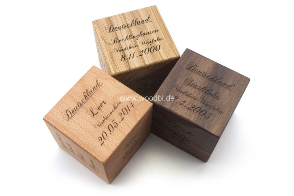 Holzwürfel mit Gravur | Es stehen 3 Holzarten zur Auswahl | Buche, Eiche, Nussbaum Holzwürfel mit Gravur